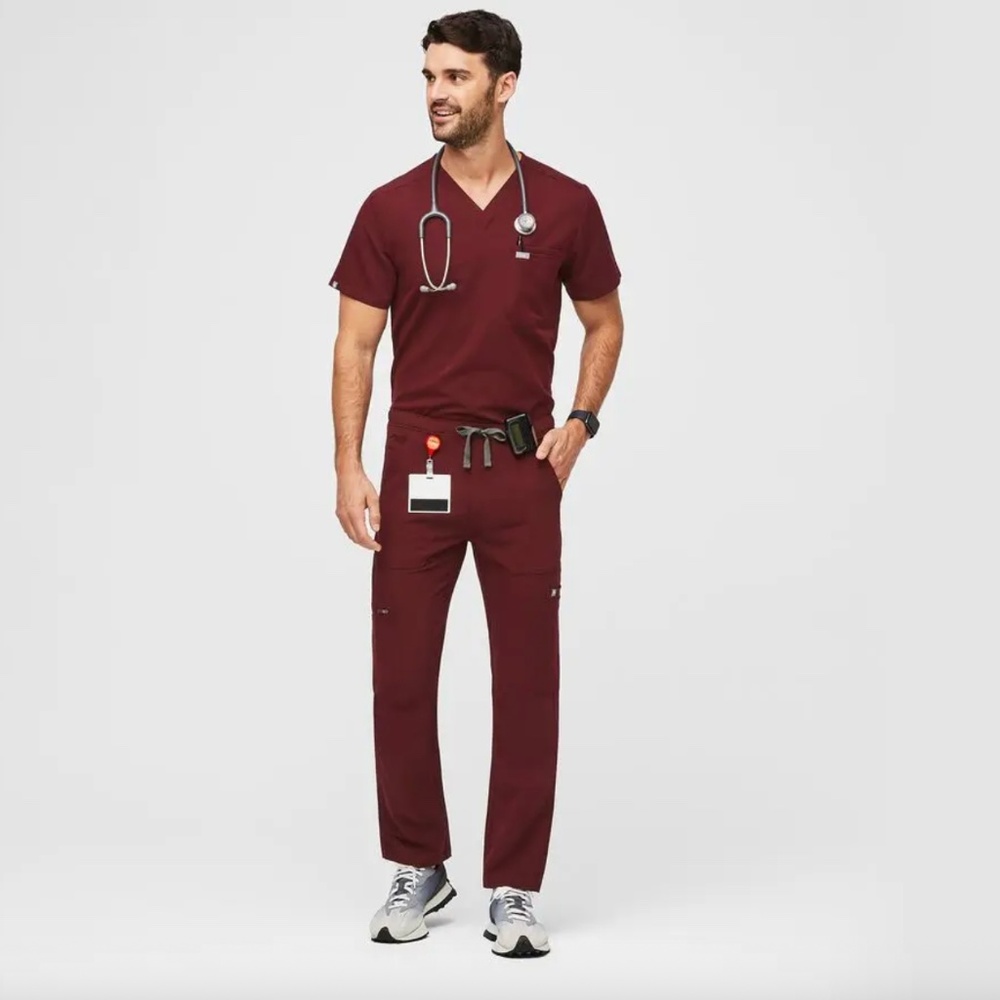 FIGS Men's Scrub Set